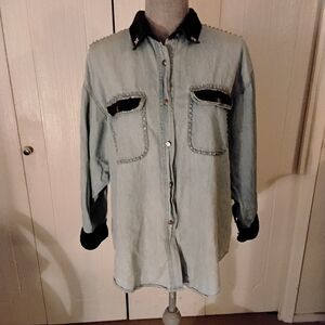 Womens VISION I 6 Button Front Shirt.  Light Blue Denim